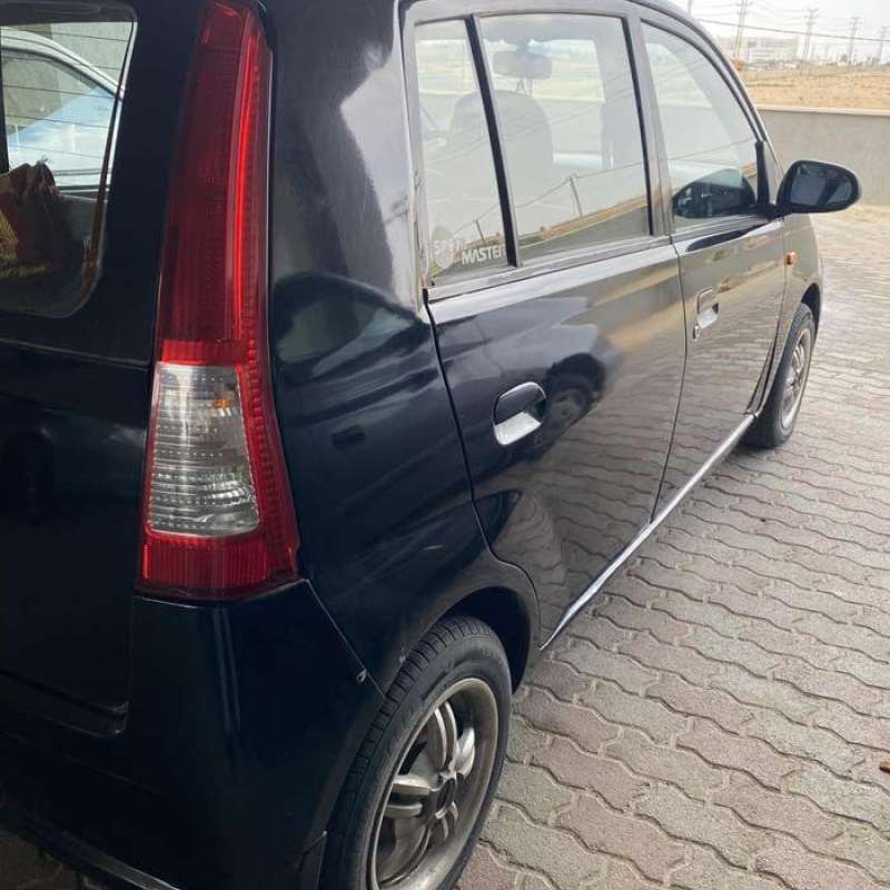 دايهاتسو شاريد بحاله جيده للبيع 