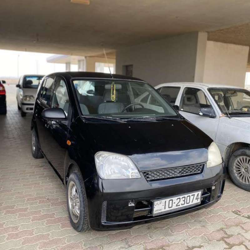 دايهاتسو شاريد بحاله جيده للبيع 