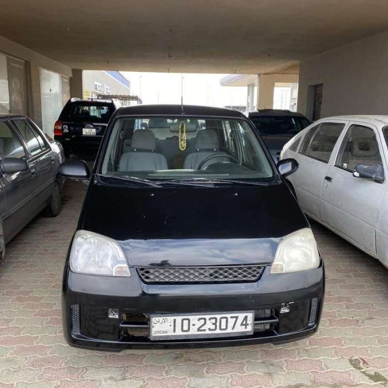 دايهاتسو شاريد بحاله جيده للبيع 