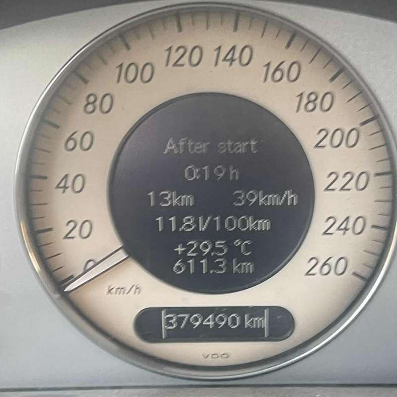 مرسيدس E200 W211 2003