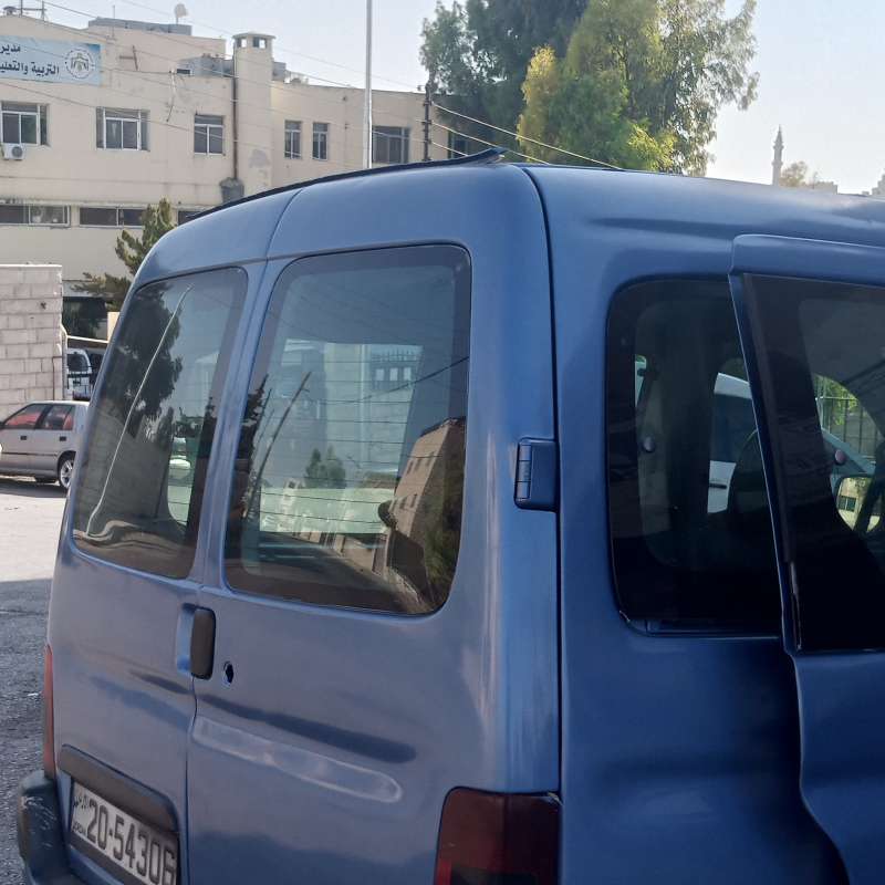 سياره للبيع