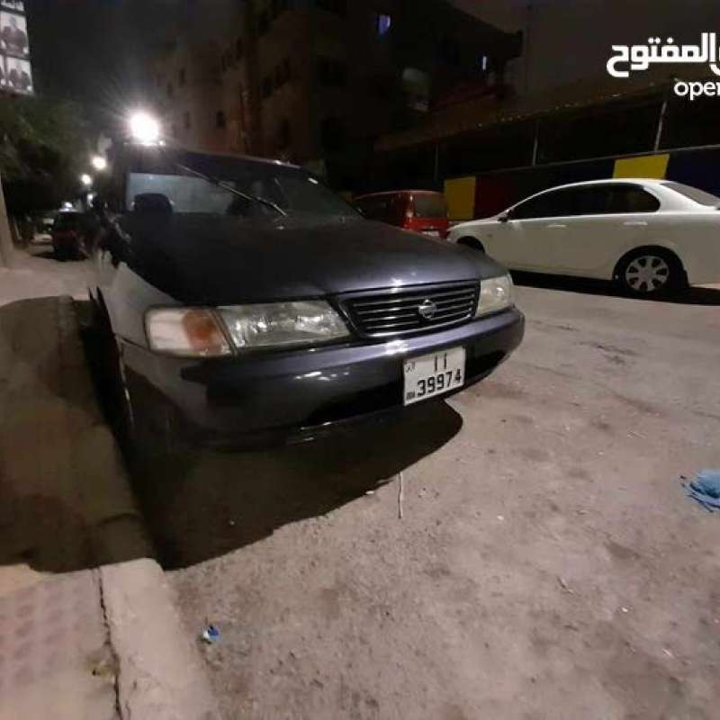 نيسان صني ١٩٩٥