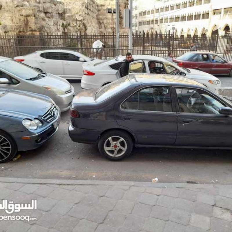 نيسان صني ١٩٩٥