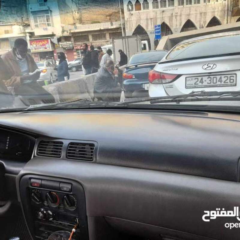 نيسان صني ١٩٩٥