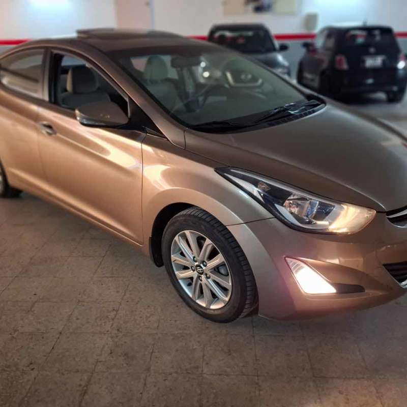 Hyundai Elantra 2016 وارد الوكالة 