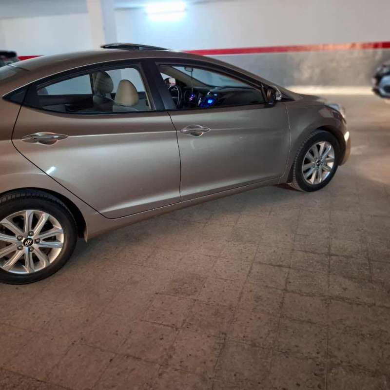 Hyundai Elantra 2016 وارد الوكالة 