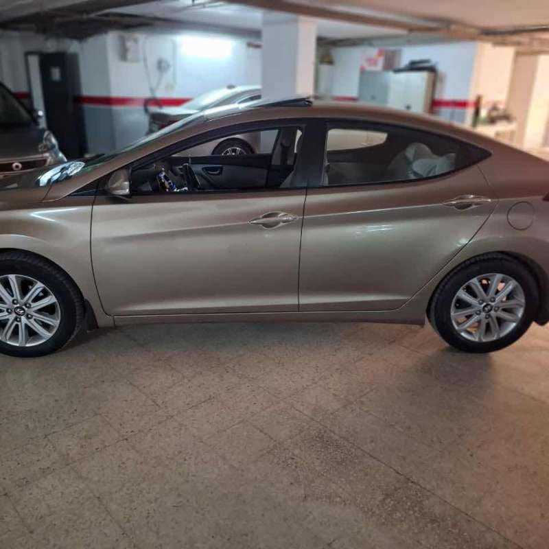 Hyundai Elantra 2016 وارد الوكالة 