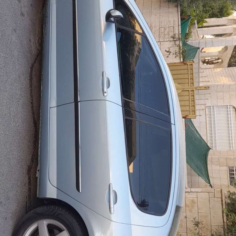بيجو 407
