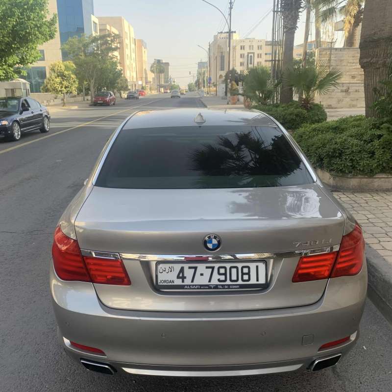 BMW 740 موديل 2009