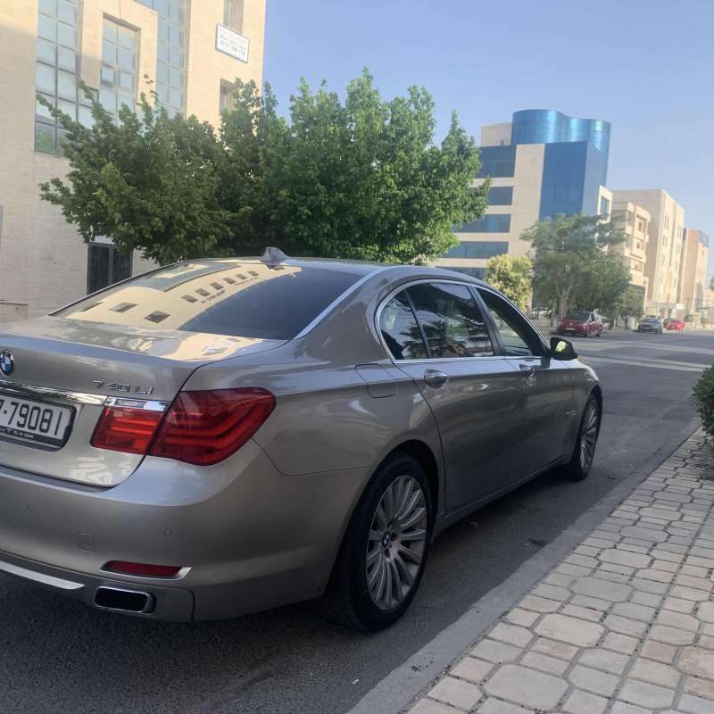 BMW 740 موديل 2009