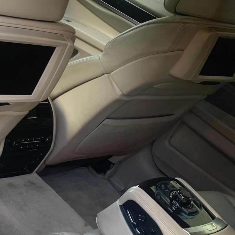 BMW 740 موديل 2009