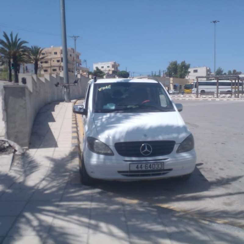 باص مرسيدس VITO موديل 2010 