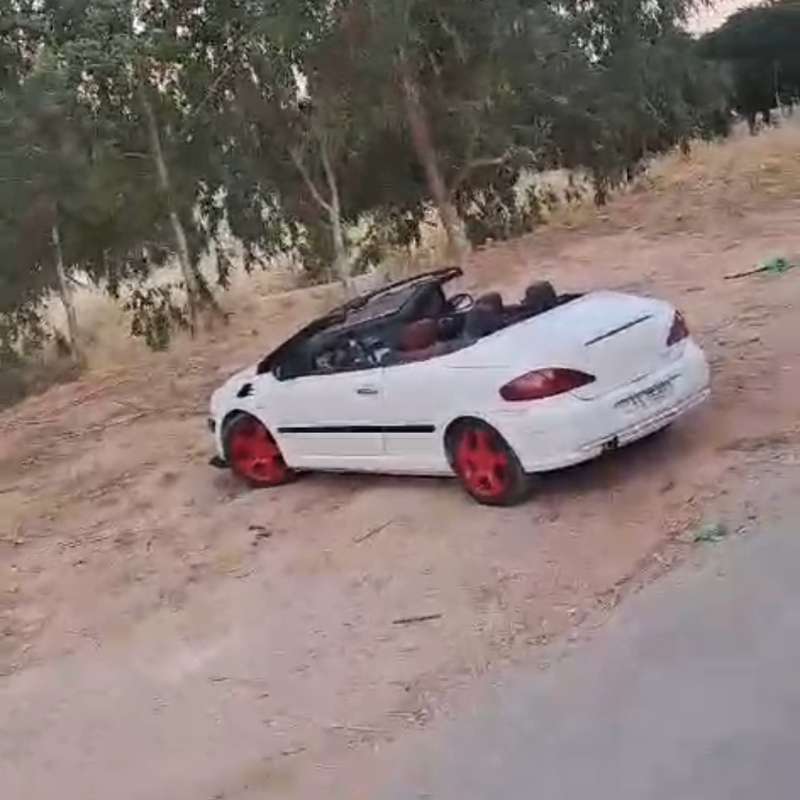سياره للبيع 
