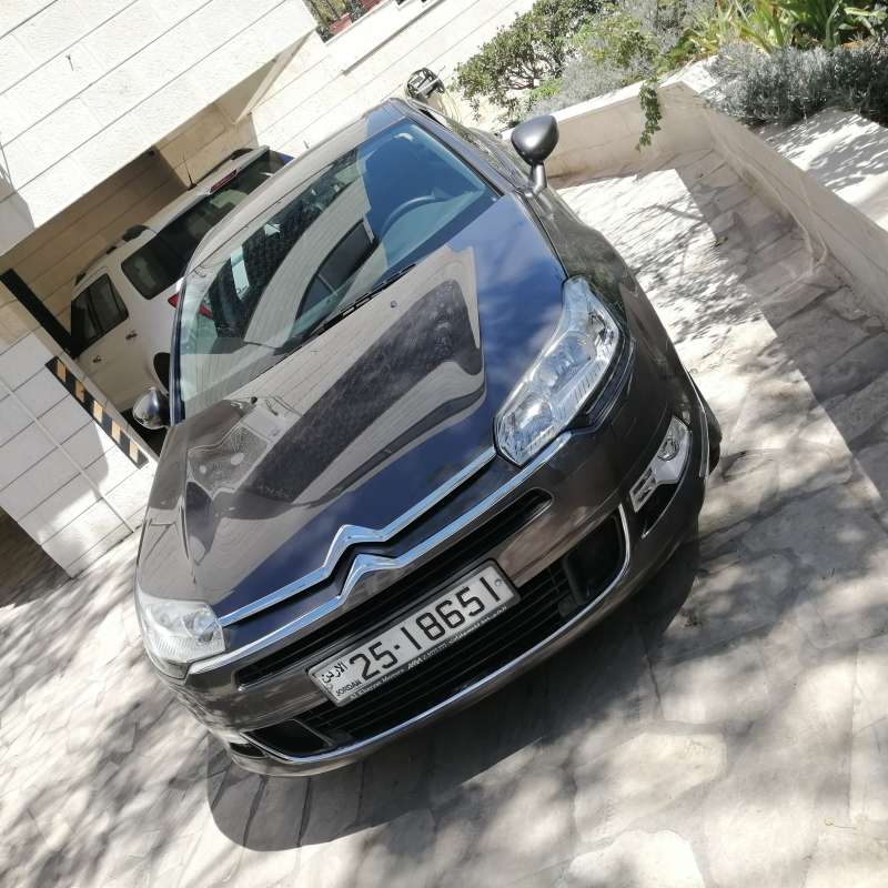 ستروين 2016 c5 للبيع