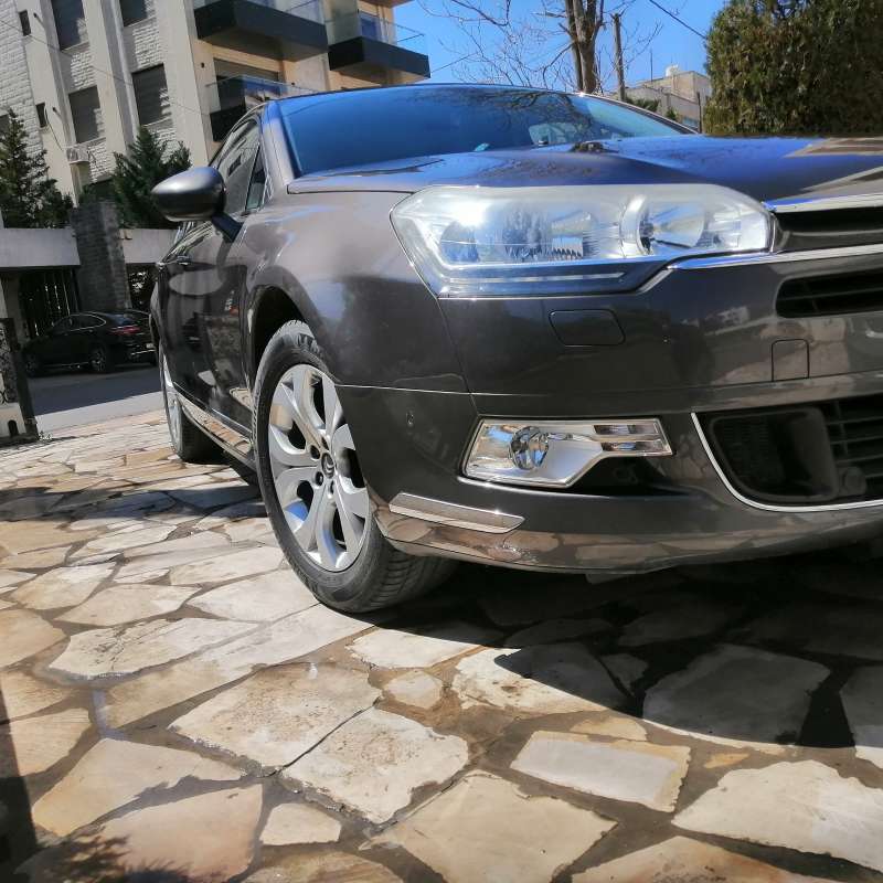 ستروين 2016 c5 للبيع