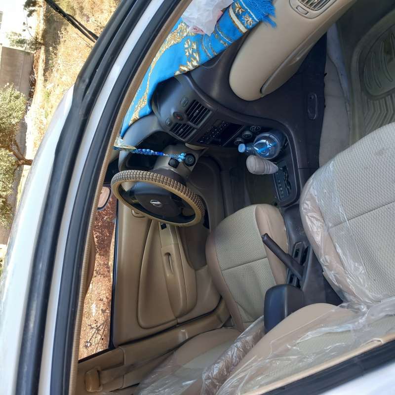 سيارة نيسان صني 