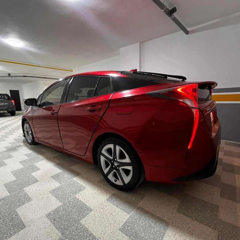 Prius 2018 persona fully loaded 