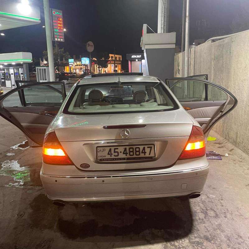 مرسيدس E200