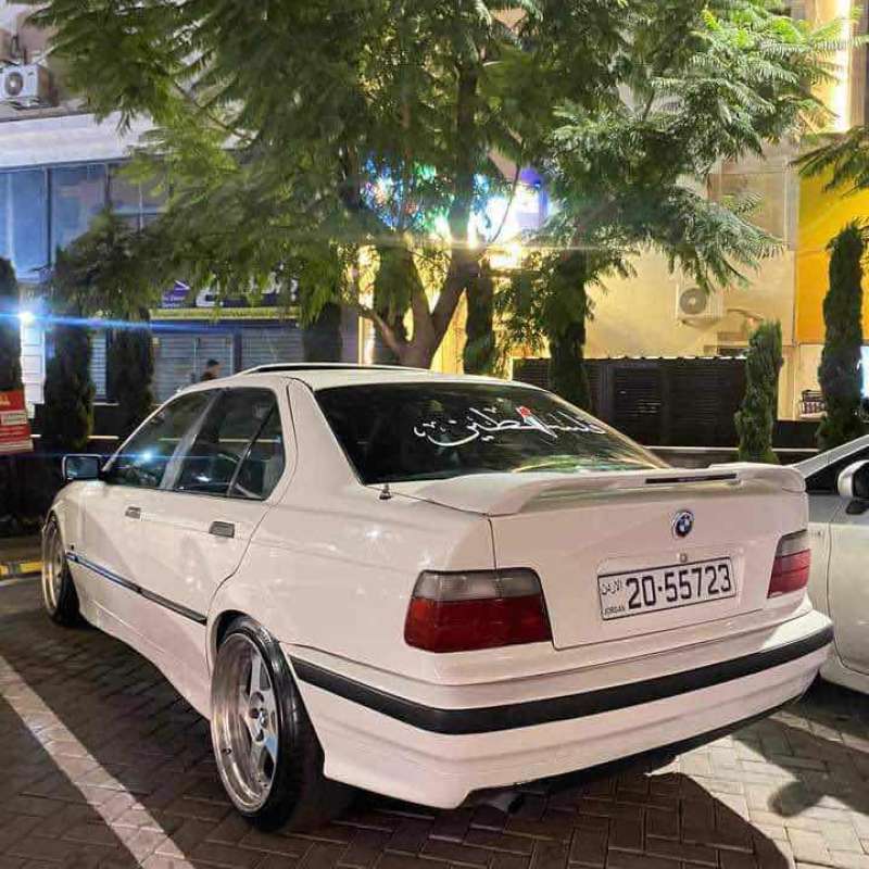 Bmw e36 للبيع 