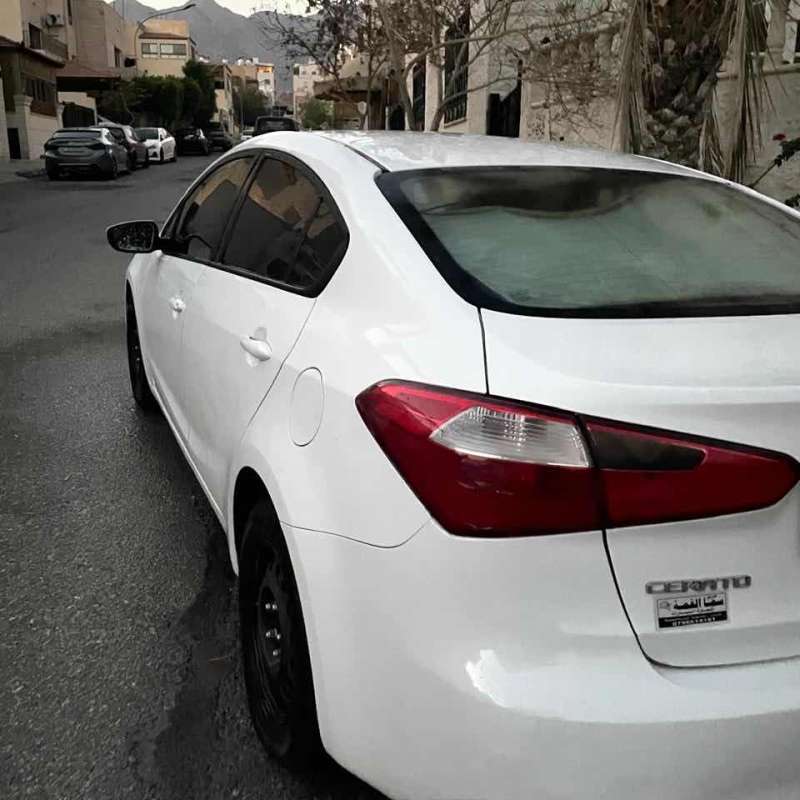 سيراتو فحص كامل لم تعمل لا سياحي ولا تطبيقات -كارسير نظيف قابل للتفاوض السياره موجوده فالعقبه