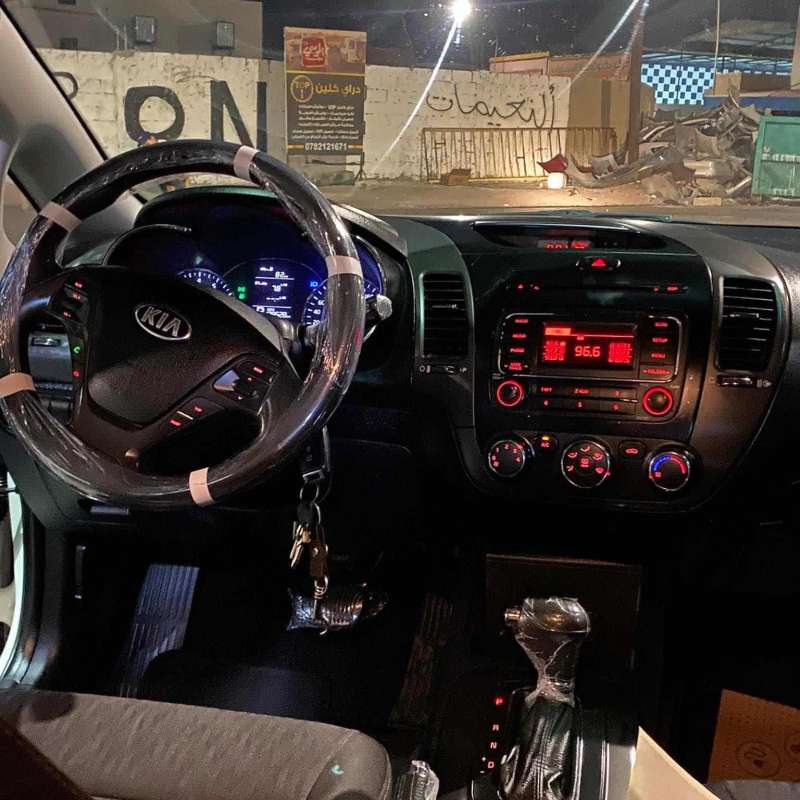 سيراتو فحص كامل لم تعمل لا سياحي ولا تطبيقات -كارسير نظيف قابل للتفاوض السياره موجوده فالعقبه