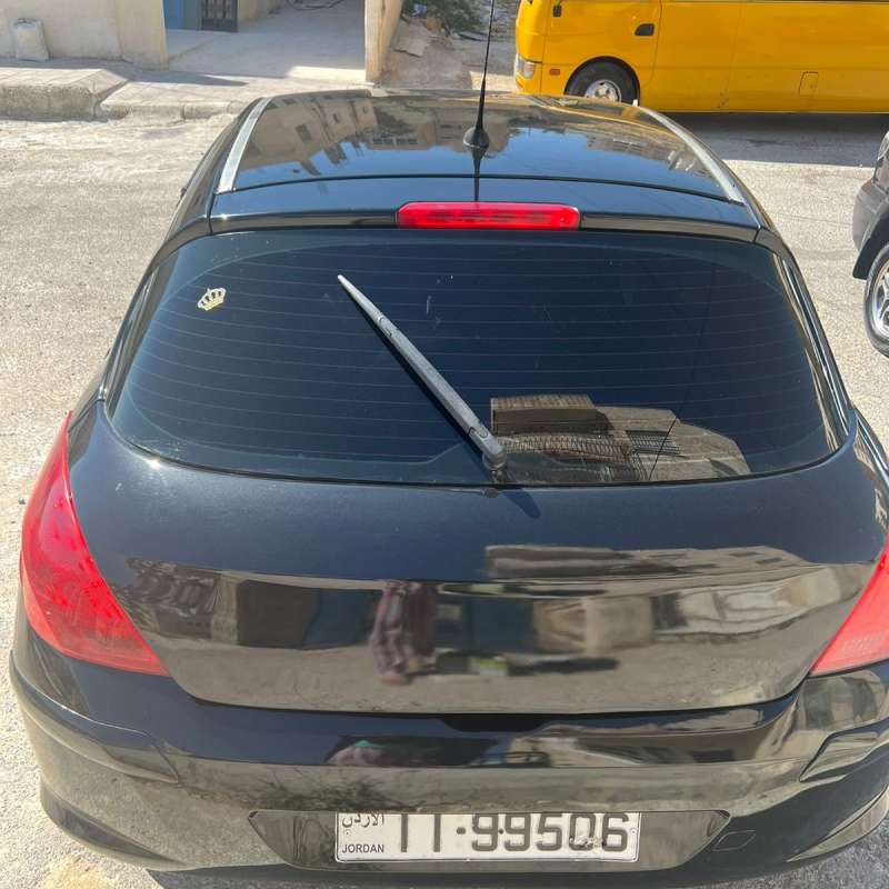 بيجو ٣٠٨ موديل ٢٠١١