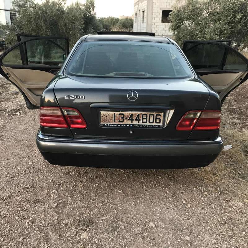 موسيدس E200 1996