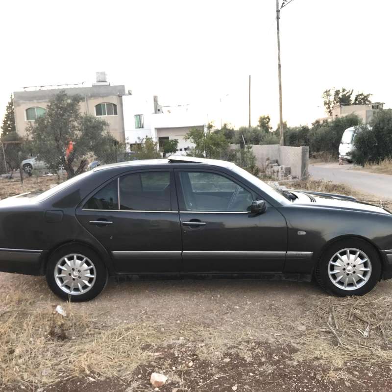 موسيدس E200 1996