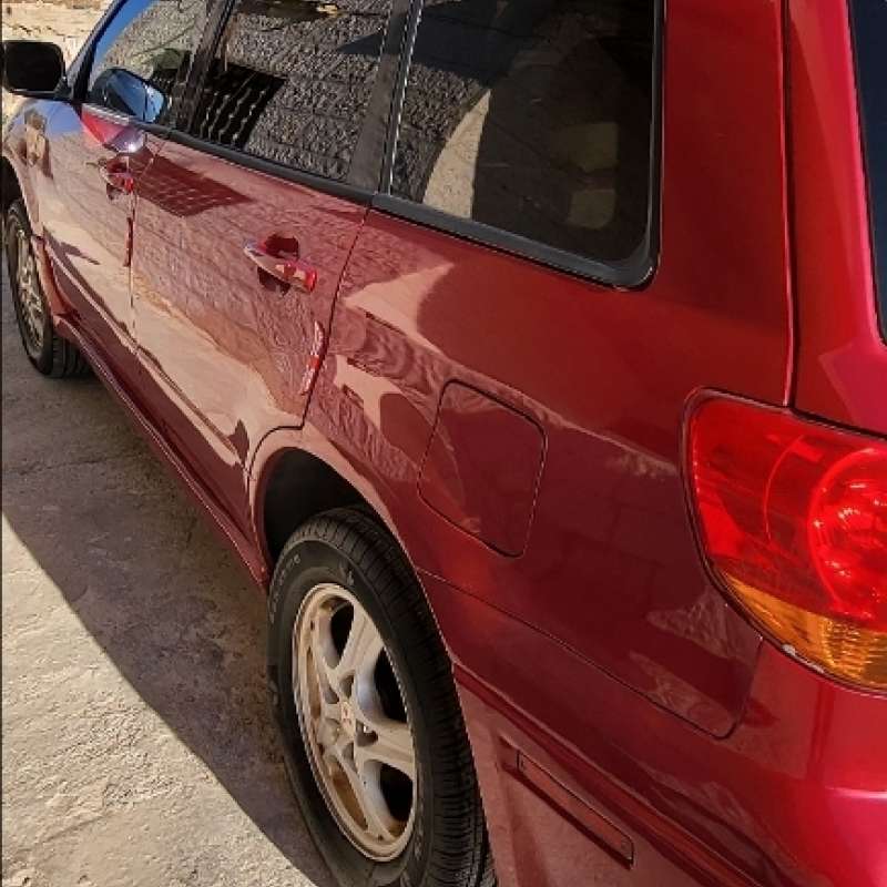 ميتسوبيشي اوتلاندر نظيف