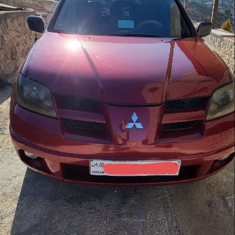 ميتسوبيشي اوتلاندر نظيف