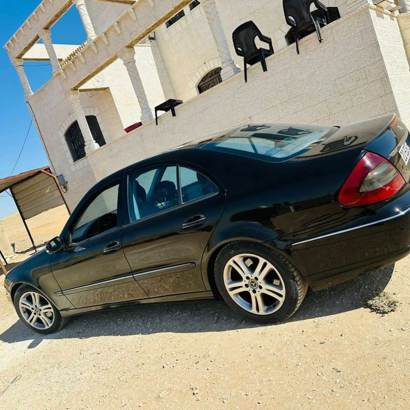 مرسيدس E200 المفرق