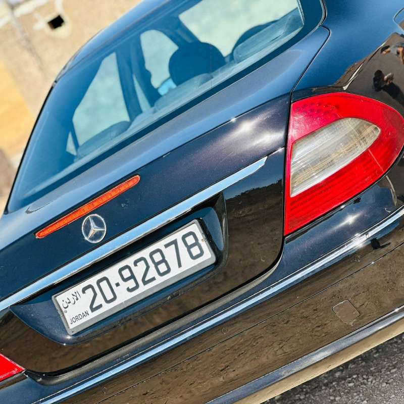 مرسيدس E200 المفرق