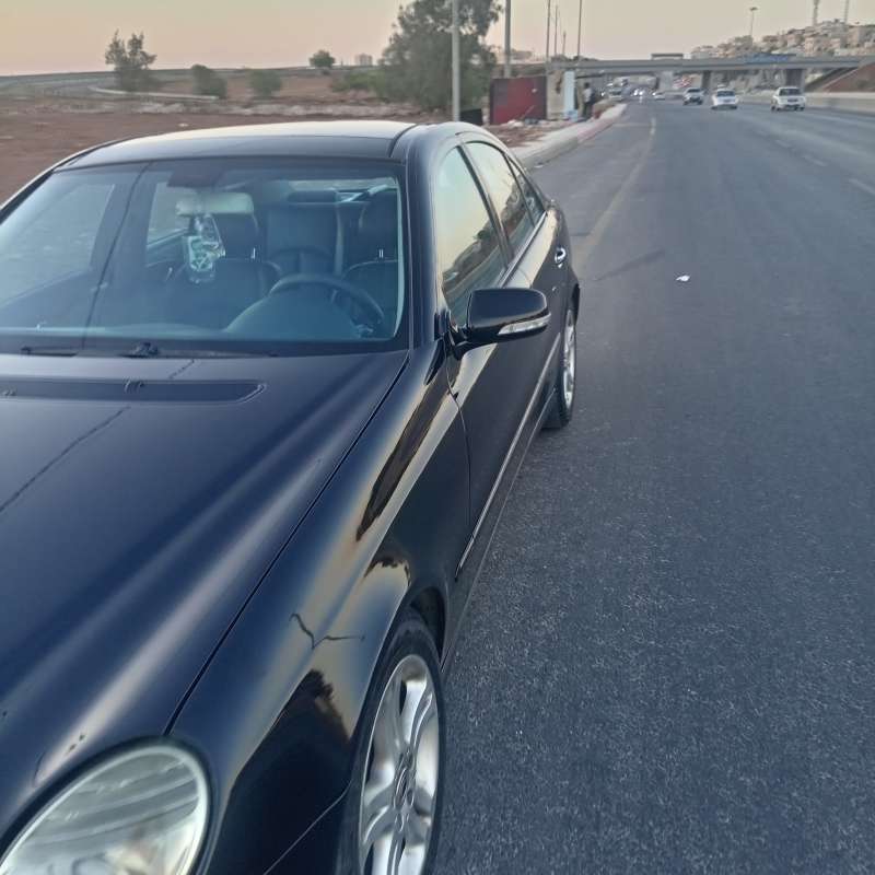 مرسيدس E200 المفرق
