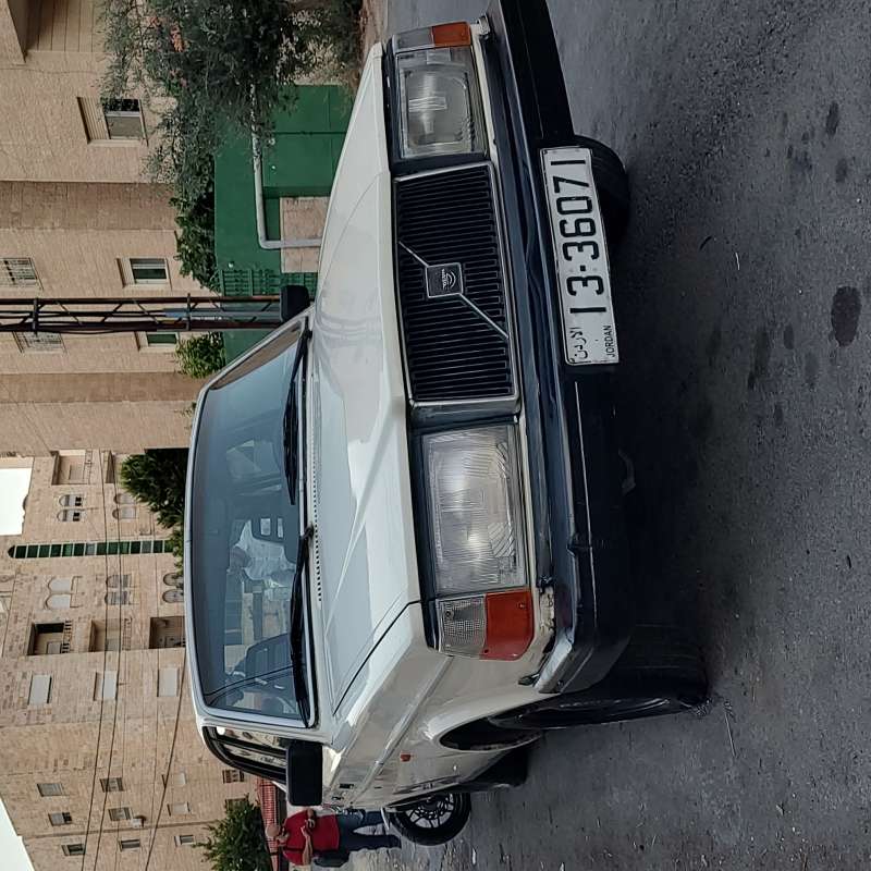 فولفو 240gl موديل 1983