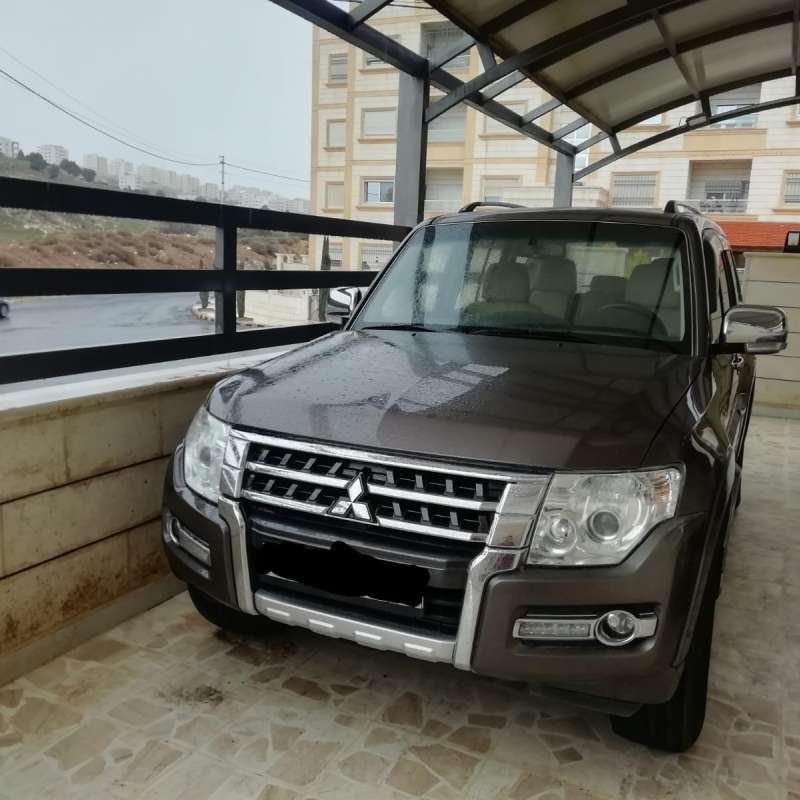 باجيرو 2015 للبيع