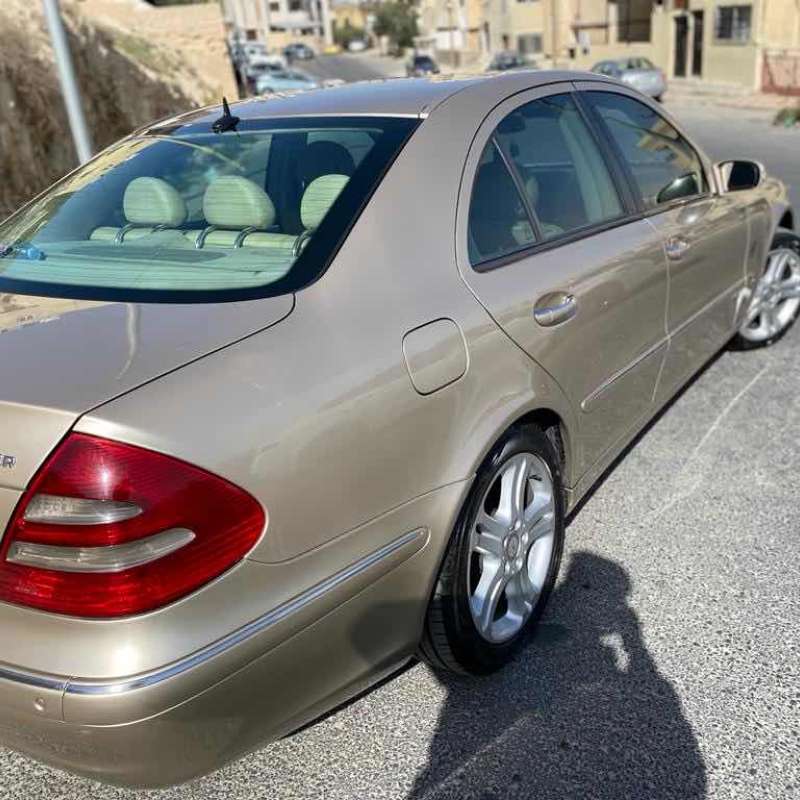 مرسيدس للبيع W211