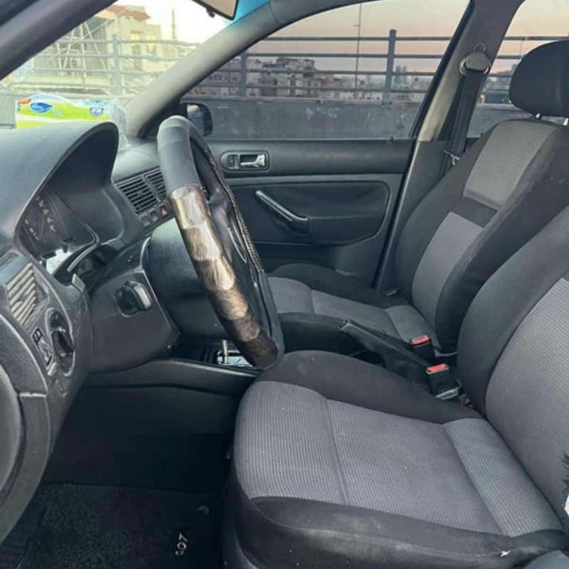 جولف gti موديل 2000ماتور 1800 اقتصادي وقويجير اتوماتيك ، ترخيص لشهر 9فحصها 4 جيد قصعات بدون ملاحظاتالسيارة ما شاء الله مش ناقصها اشي