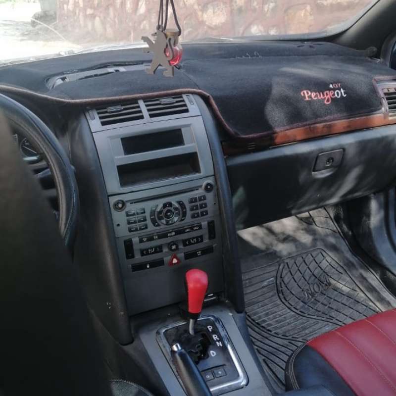 بيجو 407 موديل 2005 للبيع مستعجل بسعر مناسب