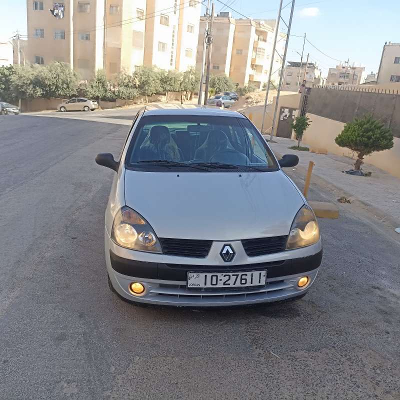 رينو كليو 2003 هاتش باك اتومتيك للبيع بحالة جيدة جدا 