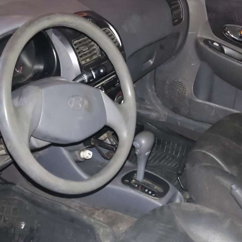 هونداي فيرنا ٢٠٠١ اتوماتيك للبيع