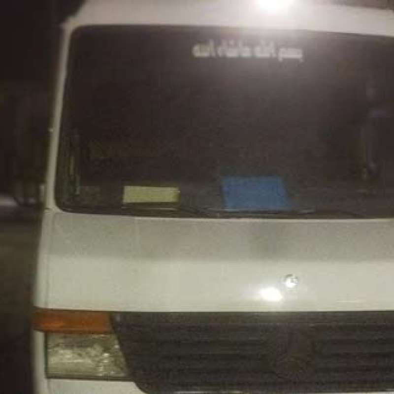 باص مرسيدس فان للبيع 