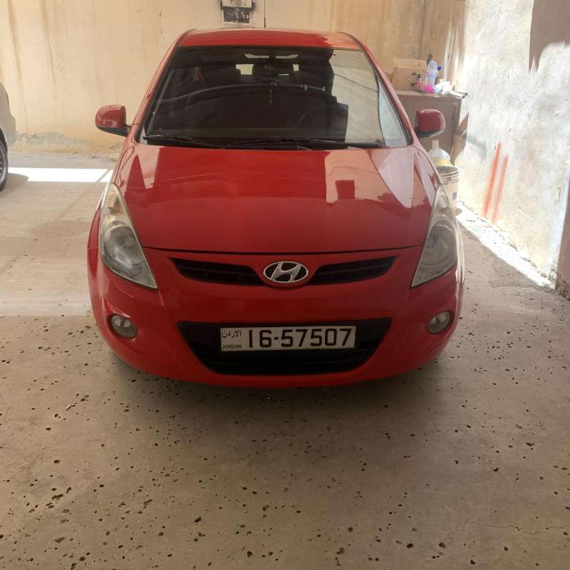 سيارة هيونداي i20 موديل 2012