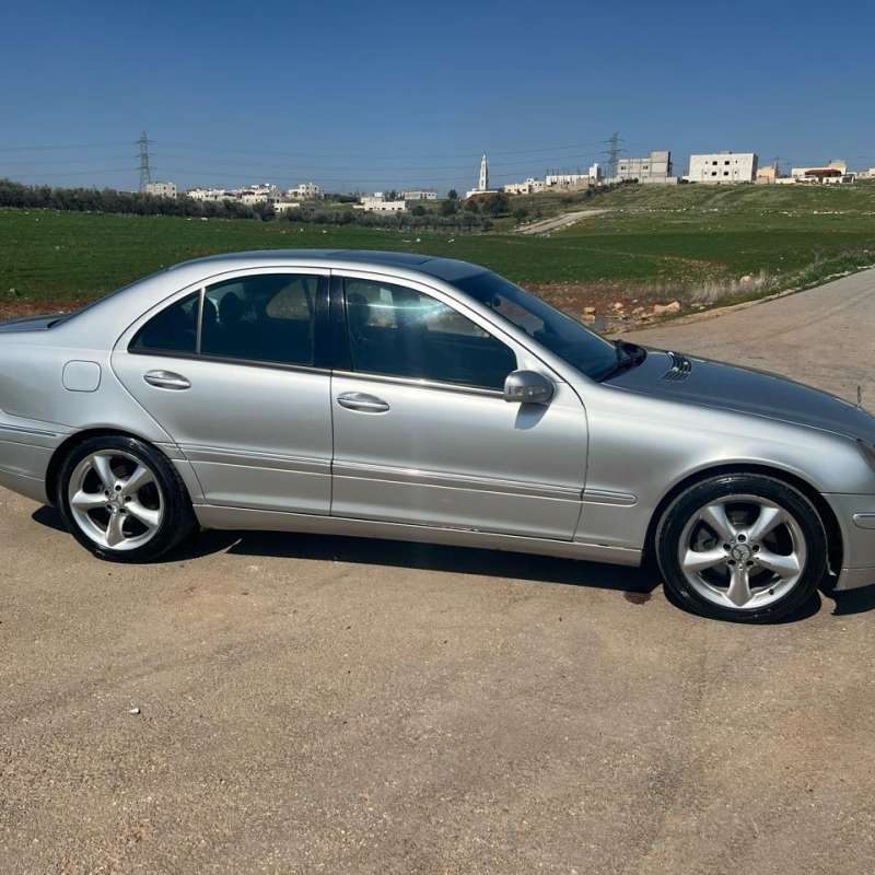 للبيع مارسيدس C200 2004 