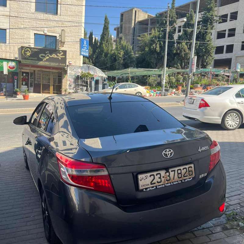 تويوتا يارس للبيع