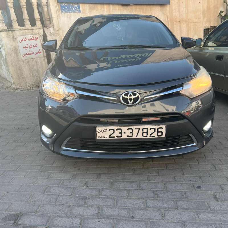 تويوتا يارس للبيع
