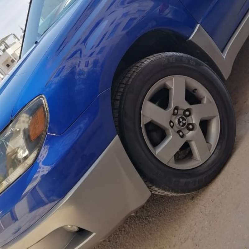 ميتسوبيشي اوتلاندر للبيع 