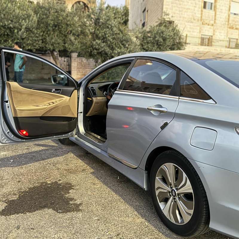عمان جبل الزهور قرب جامع الرواس 