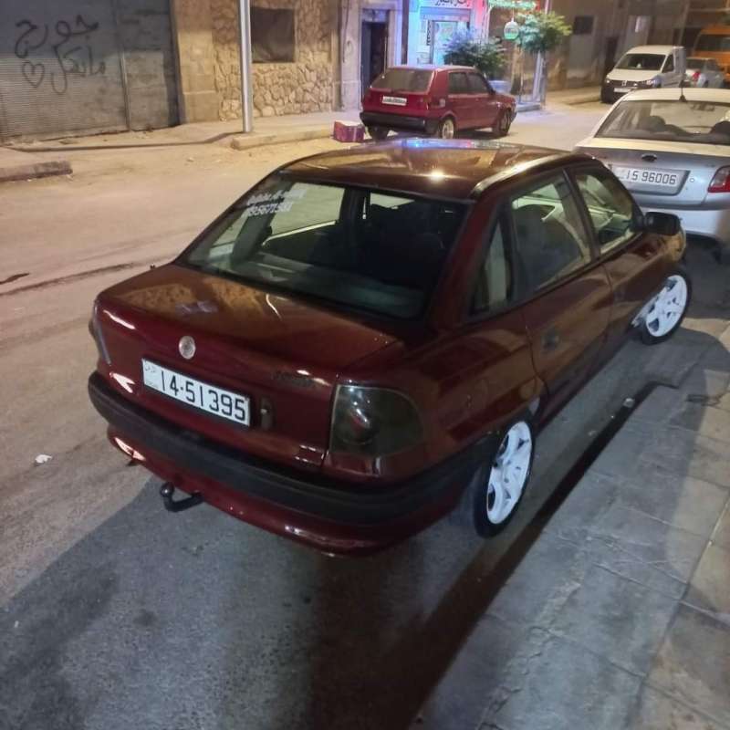 اوبل استرا للبيع