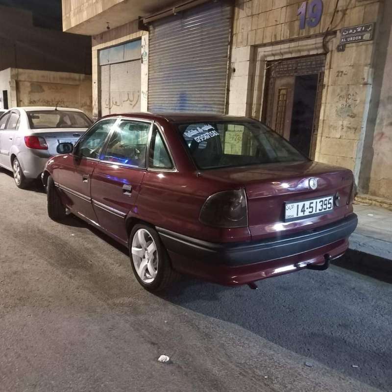 اوبل استرا للبيع