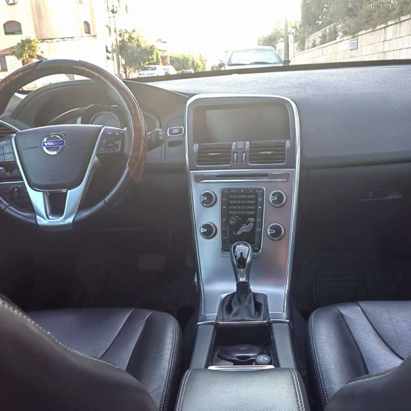 Volvo للبيع